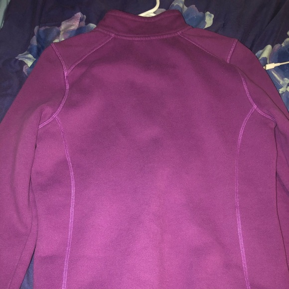 Izod sweatshirt - Picture 3 of 4